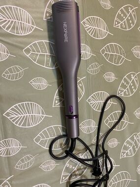 Nexpure Hair curler/Waver- Metallic Gray with Purple Accents